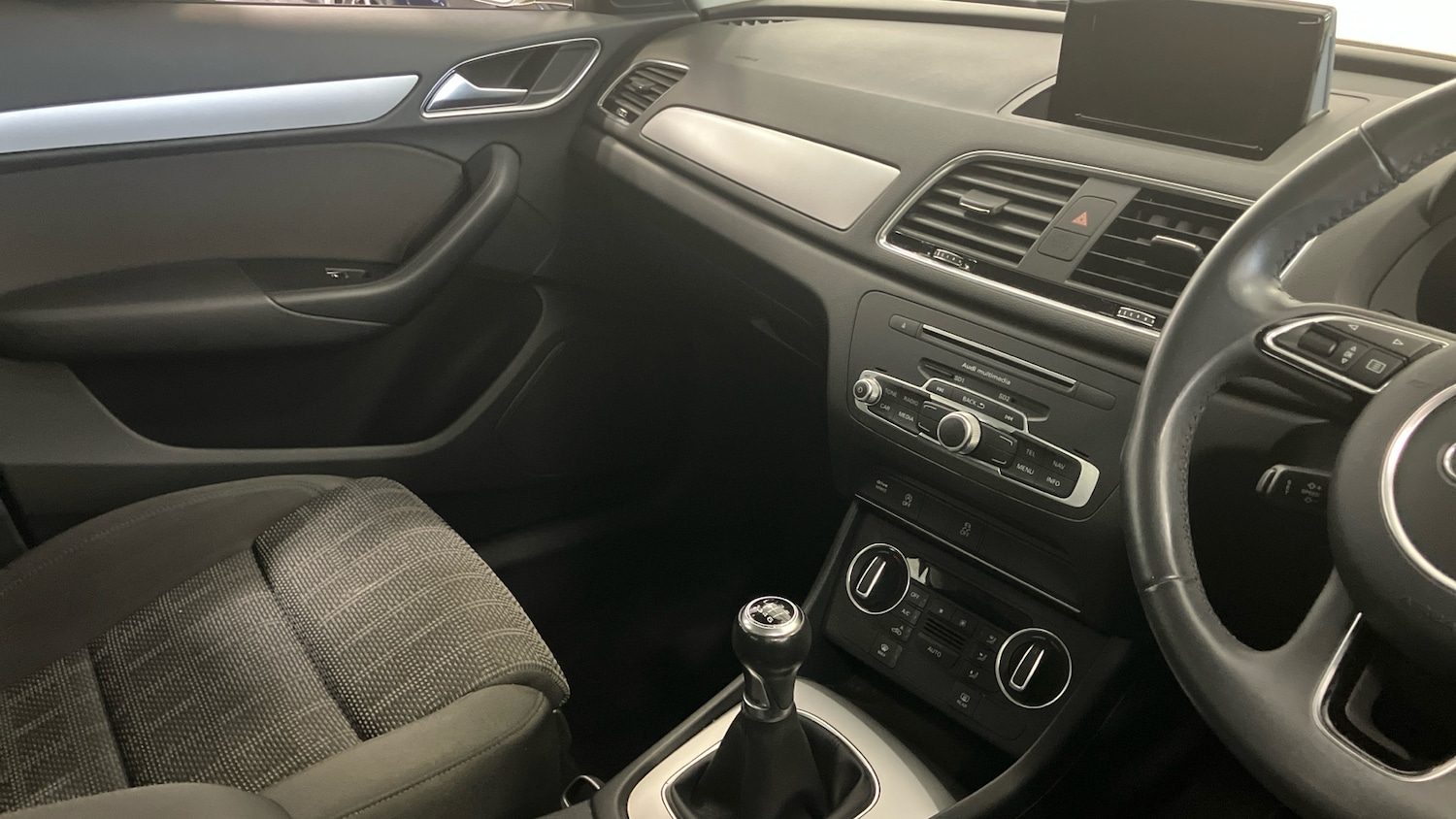 Used Audi Q3 2018 for sale - 77459626: Photo 14