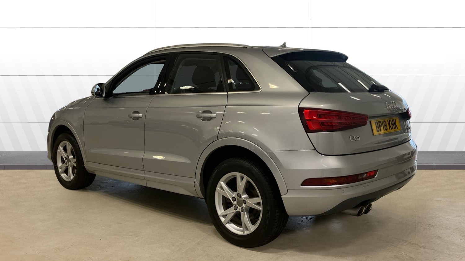Used Audi Q3 2018 for sale - 77459626: Photo 2