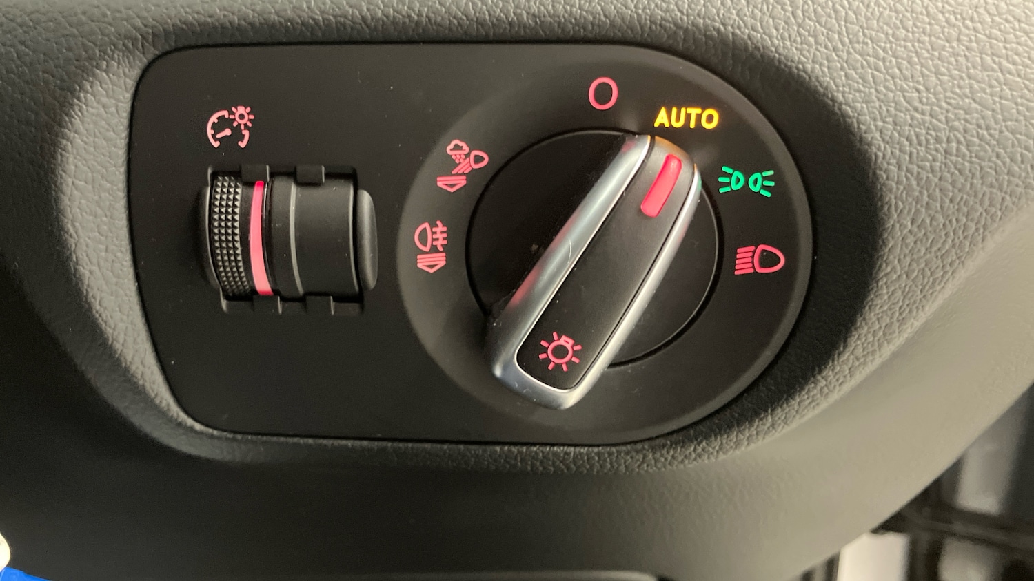 Used Audi Q3 2018 for sale - 77459626: Photo 33