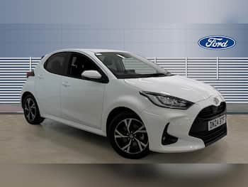Used Toyota Yaris 2024 for sale - 79746232: Photo