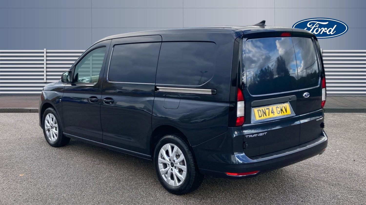 Used Ford Transit Connect 2024 for sale - 76366875: Photo 2