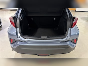 Used Toyota C-HR 2021 for sale - 76374292: Photo