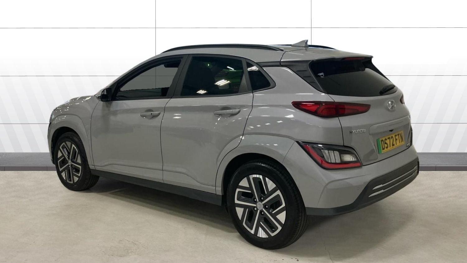 Used Hyundai KONA 2023 for sale - 77616648: Photo 2