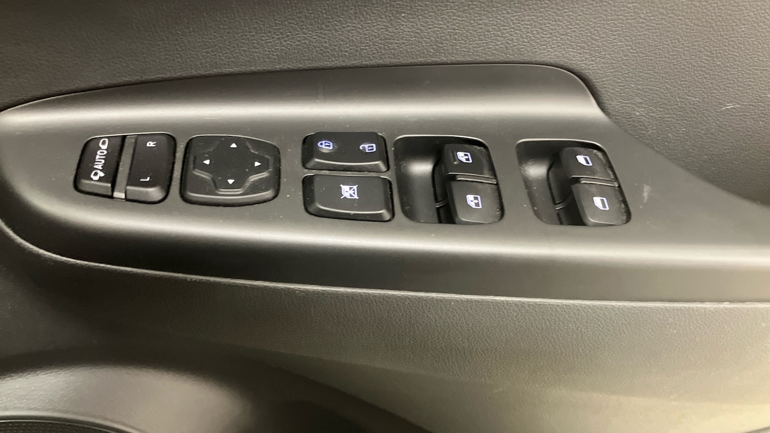 Used Hyundai KONA 2023 for sale - 77616648: Photo 32