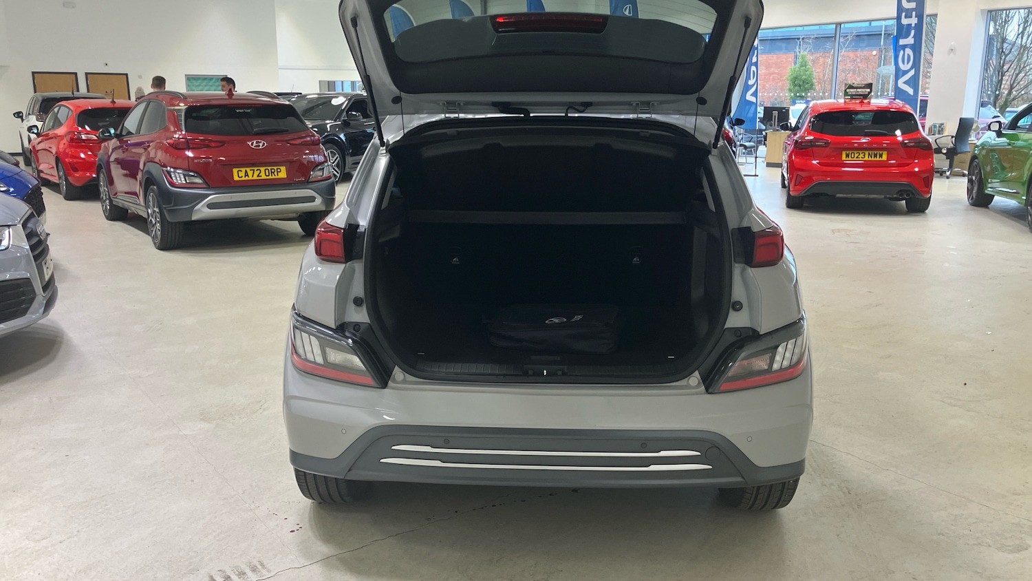 Used Hyundai KONA 2023 for sale - 77616648: Photo 4