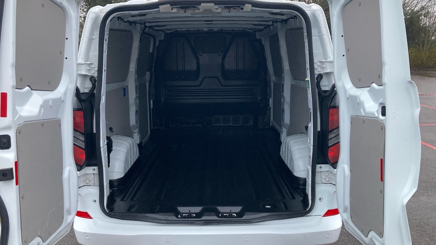 Used Ford Transit Custom 2024 for sale - 77516346: Photo 12