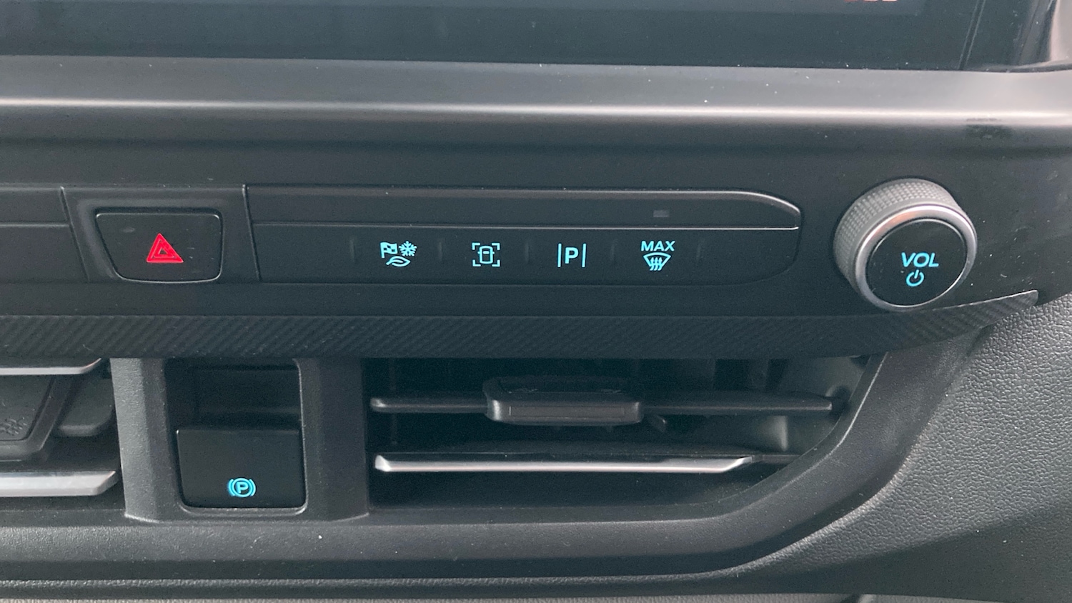 Used Ford Transit Custom 2024 for sale - 77516346: Photo 37