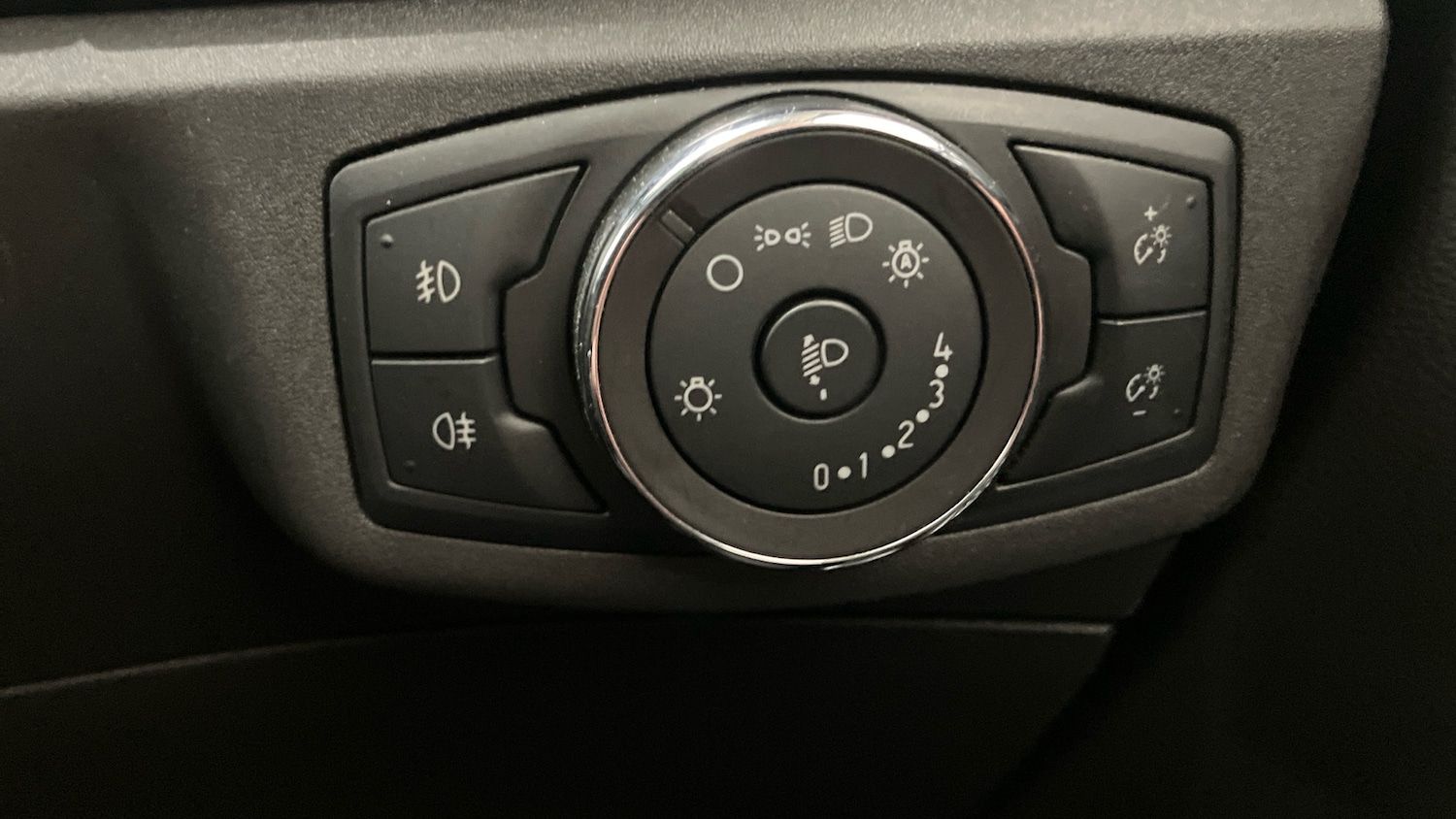 Used Ford Mondeo 2018 for sale - 78107282: Photo 36