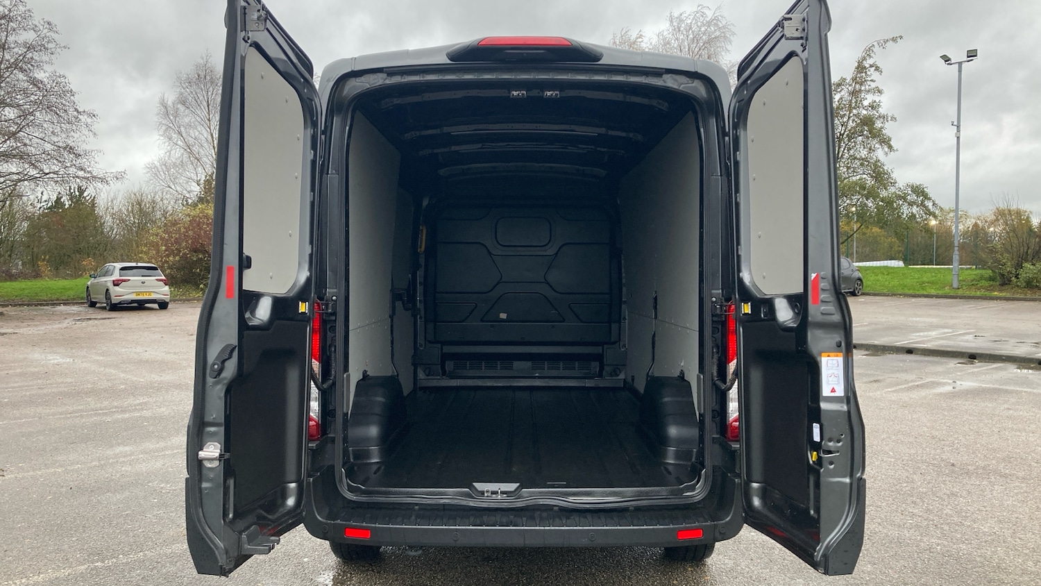 Used Ford Transit 2024 for sale - 76776335: Photo 3