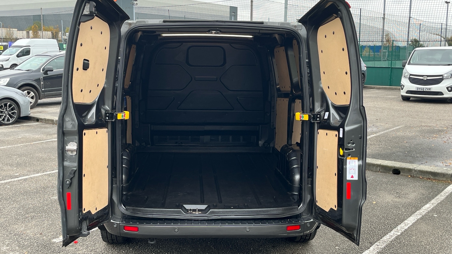 Used Ford Transit Custom 2023 for sale - 76504839: Photo 3