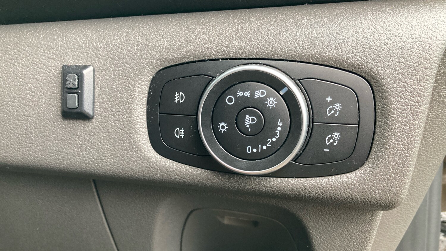 Used Ford Transit Custom 2020 for sale - 77416902: Photo 32