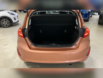 Used Ford Fiesta 2018 for sale - 76517895: Photo