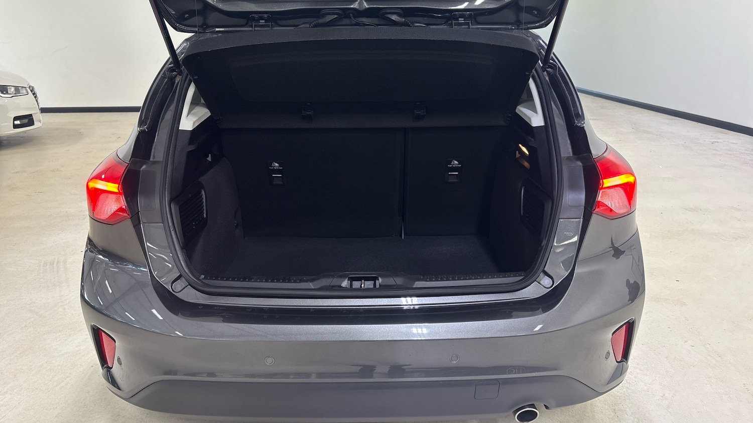 Used Ford Focus 2019 for sale - 76904893: Photo 4