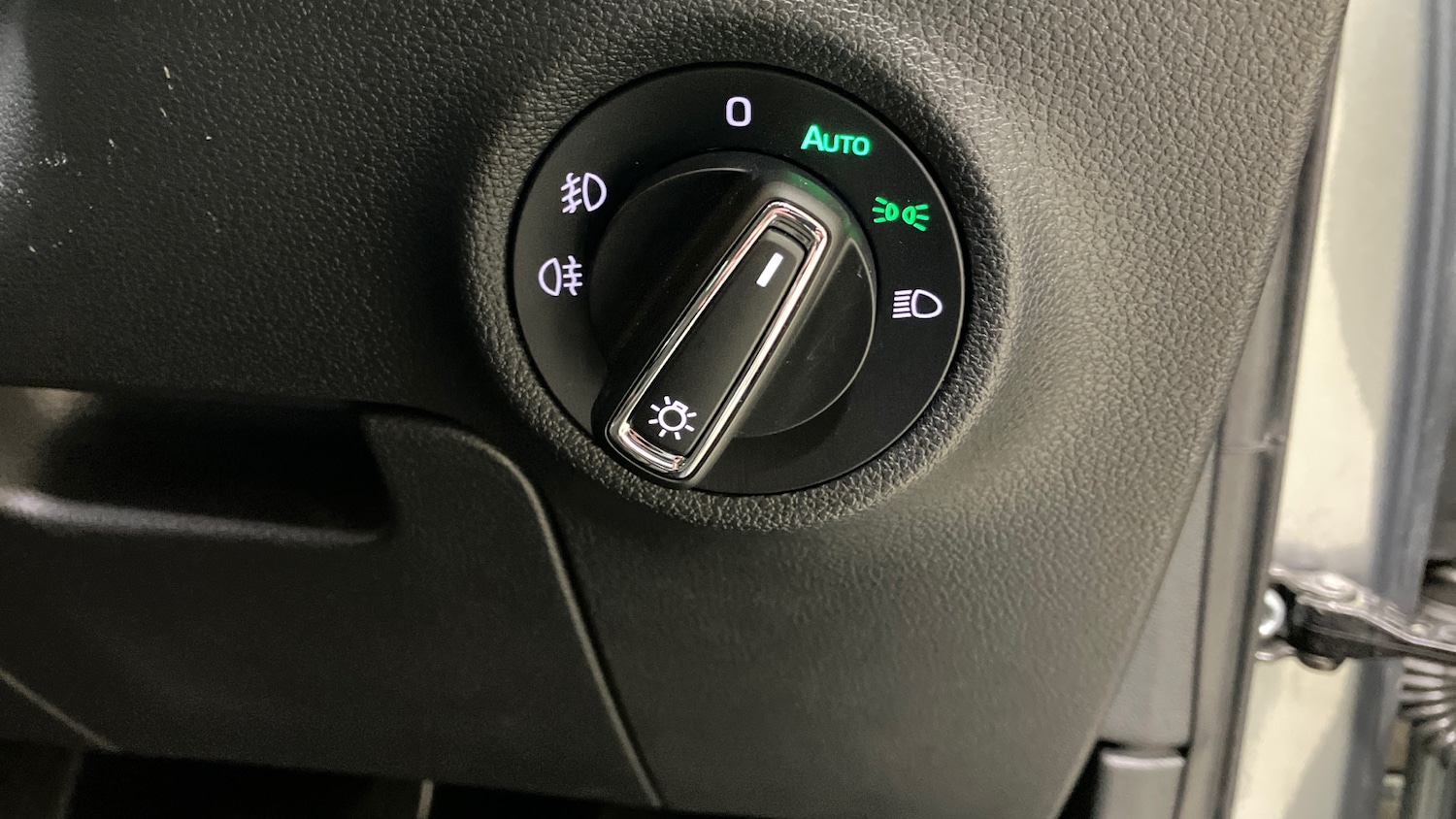 Used Skoda Karoq 2018 for sale - 77434562: Photo 32