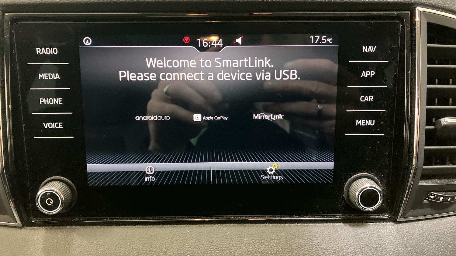 Used Skoda Karoq 2018 for sale - 77434562: Photo 38