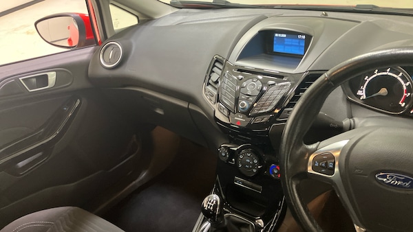 Used Ford Fiesta 2016 for sale - 76232291: Photo 14
