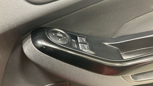 Used Ford Fiesta 2016 for sale - 76232291: Photo 31