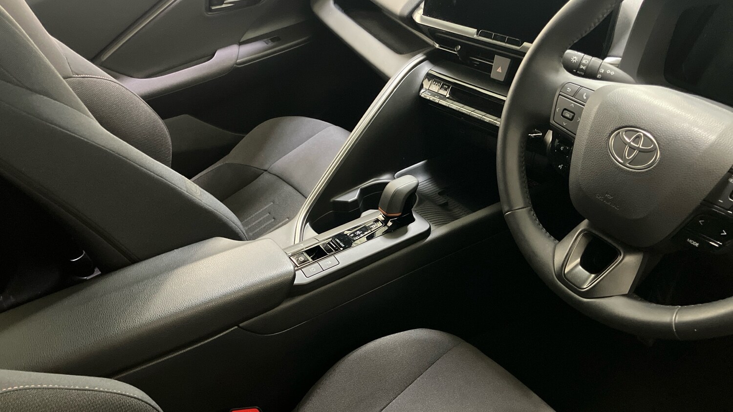 Used Toyota C-HR 2025 for sale - 78122905: Photo 13