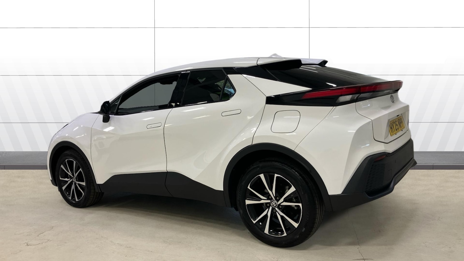 Used Toyota C-HR 2025 for sale - 78122905: Photo 2