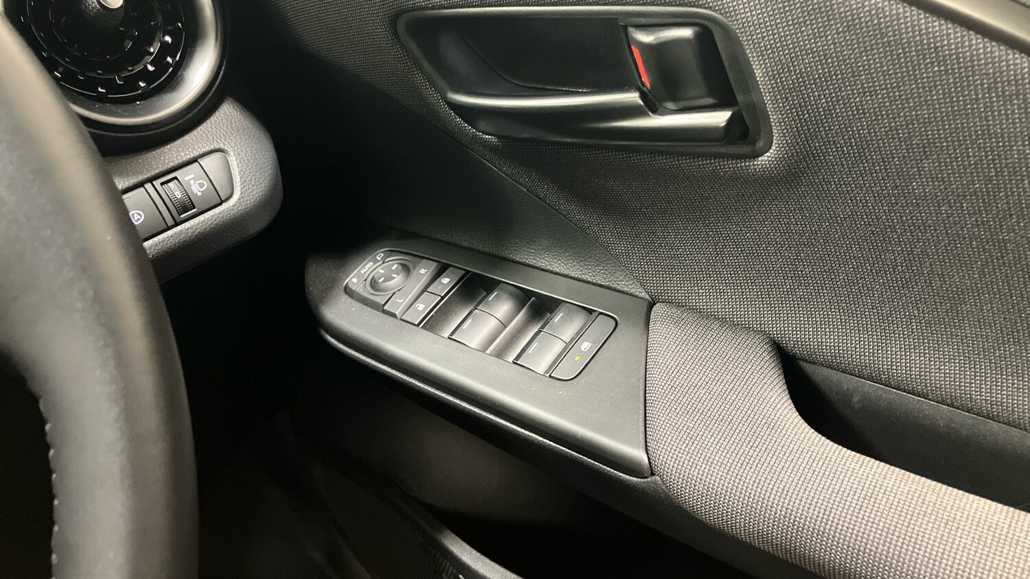 Used Toyota C-HR 2025 for sale - 78122905: Photo 23