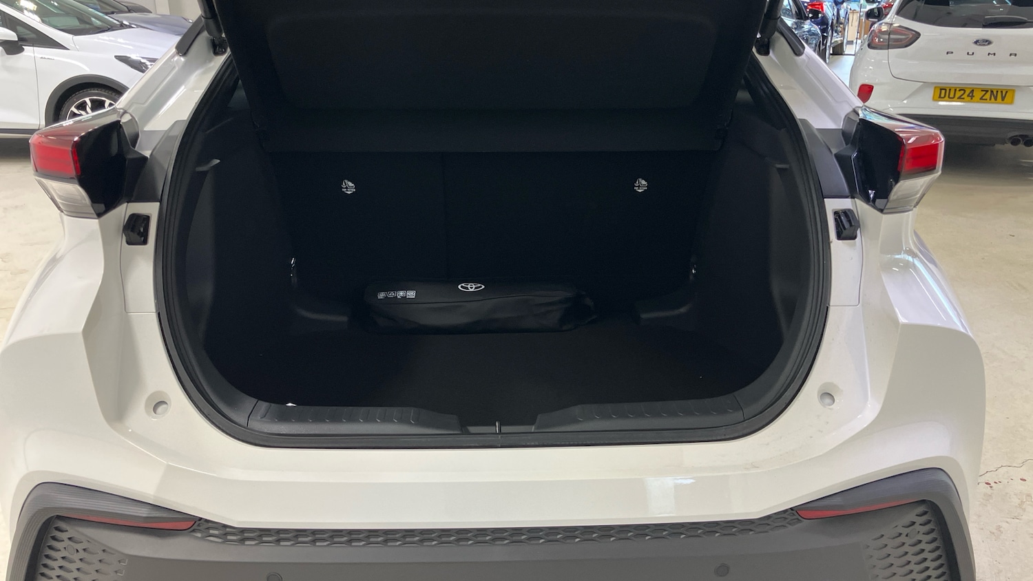 Used Toyota C-HR 2025 for sale - 78122905: Photo 4