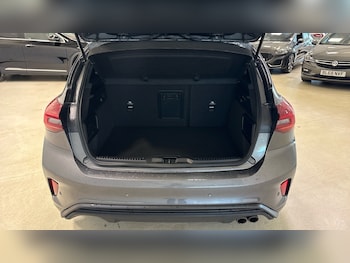 Used Ford Focus 2023 for sale - 77011660: Photo