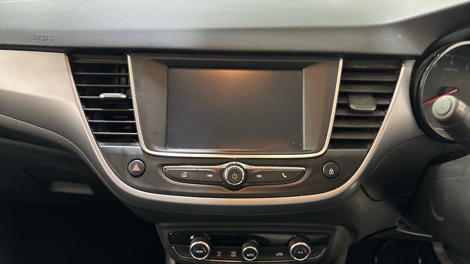 Used Vauxhall Crossland X 2018 for sale - 76877816: Photo 12