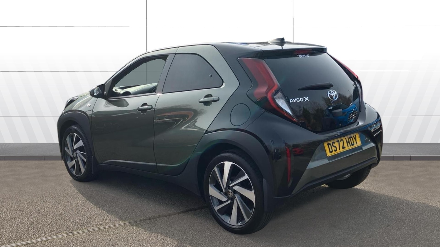 Used Toyota Aygo X 2023 for sale - 77774373: Photo 2