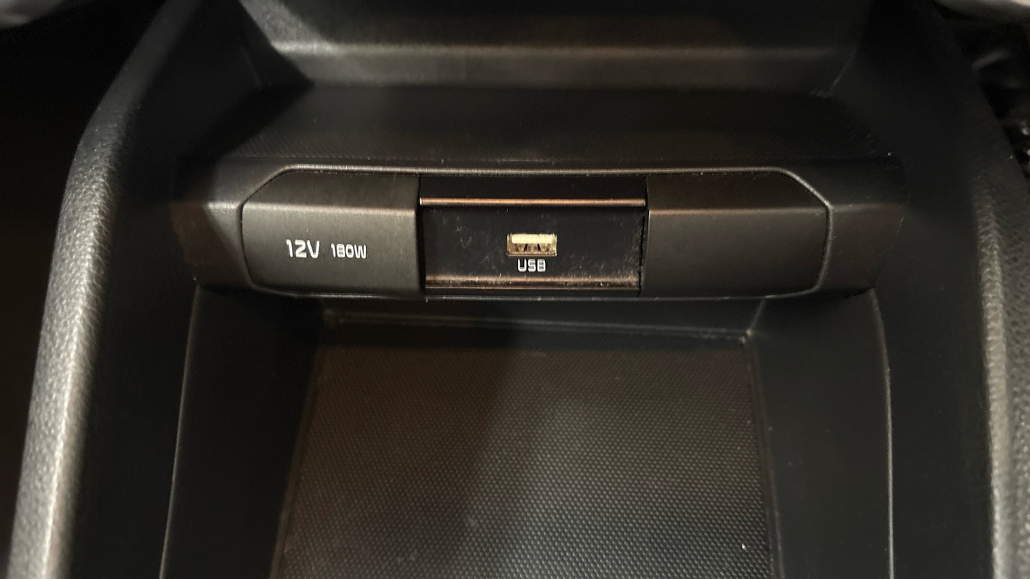 Used Kia Stonic 2022 for sale - 76776341: Photo 29