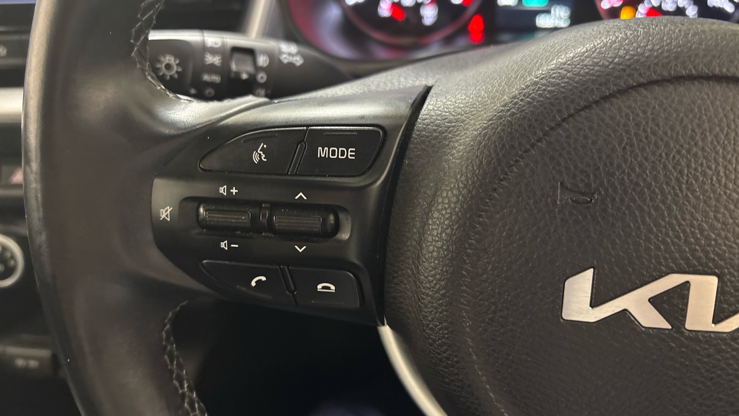 Used Kia Stonic 2022 for sale - 76776341: Photo 32