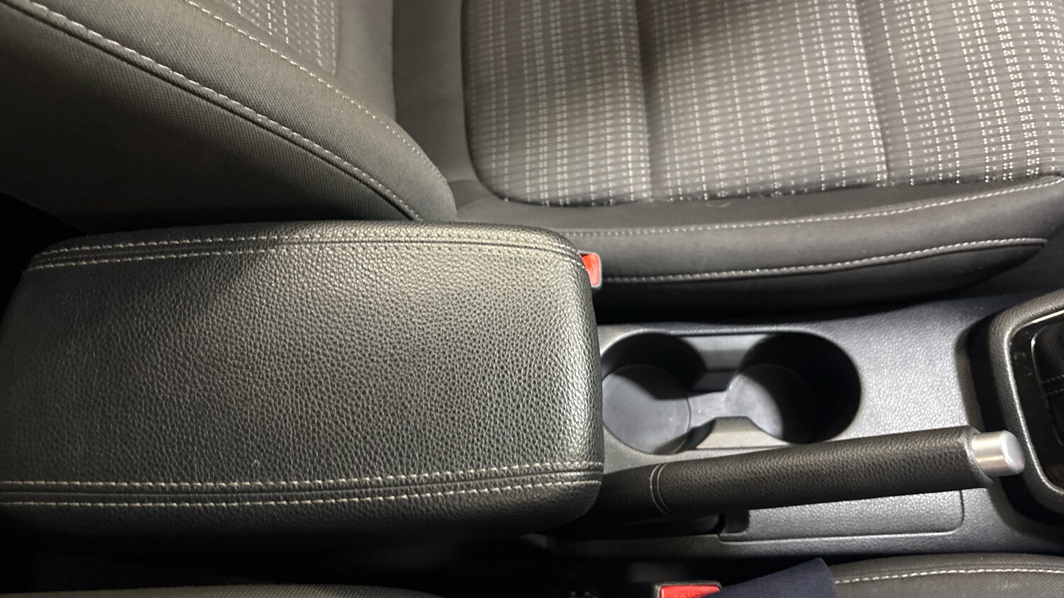 Used Kia Stonic 2022 for sale - 76776341: Photo 37