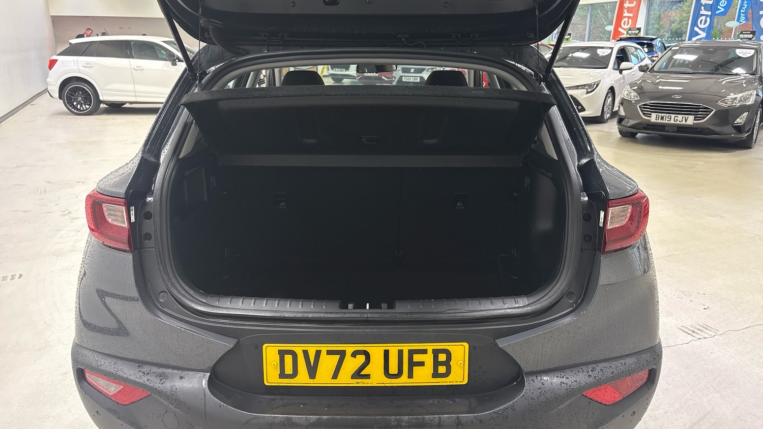 Used Kia Stonic 2022 for sale - 76776341: Photo 4