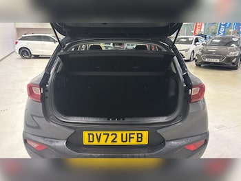 Used Kia Stonic 2022 for sale - 76776341: Photo