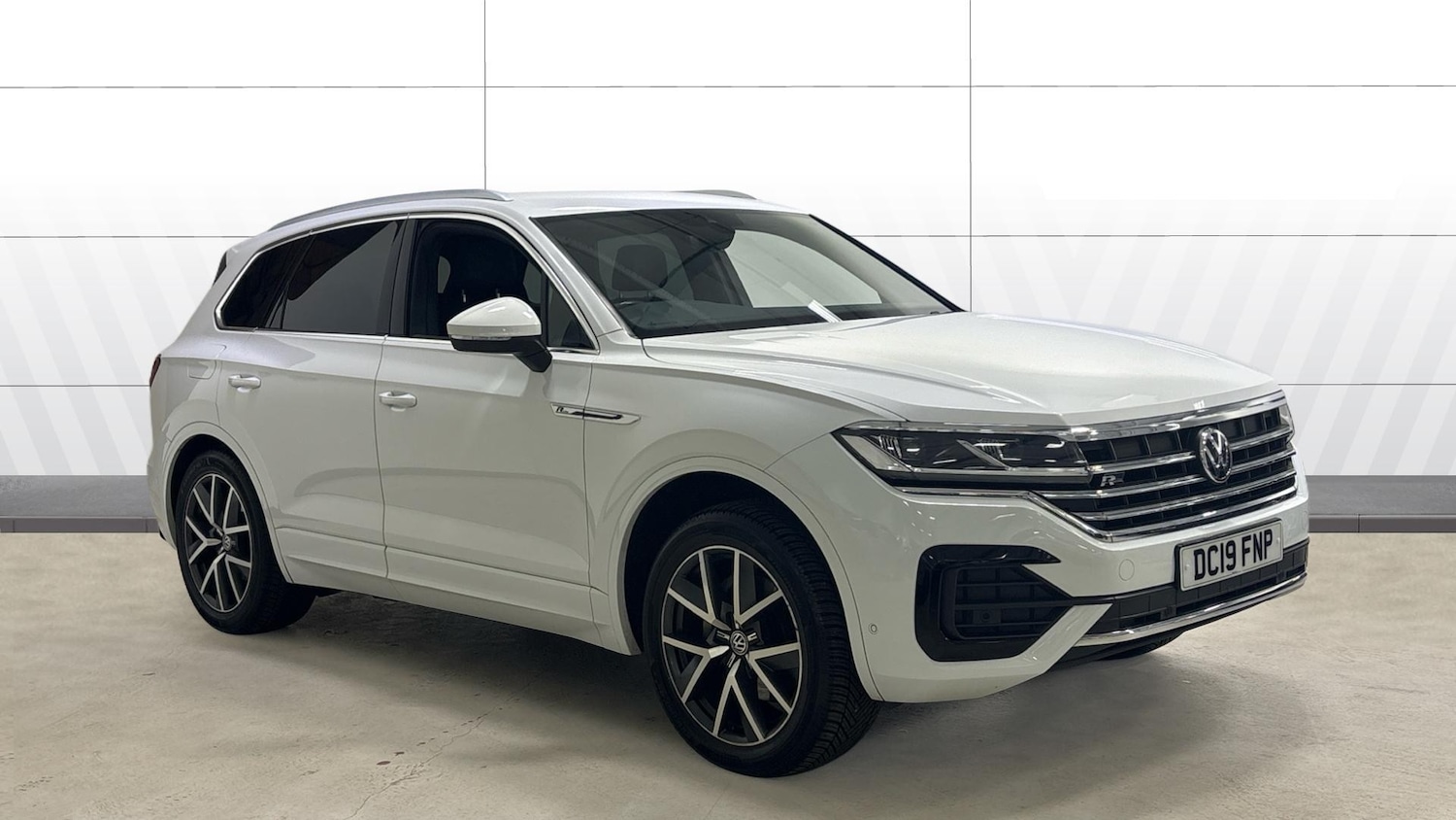 Used Volkswagen Touareg 2019 for sale - 77136137: Photo 1