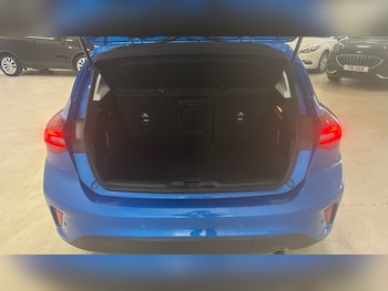 Used Ford Focus 2022 for sale - 76036573: Photo