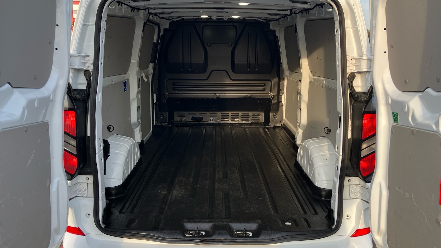 Used Ford Transit Custom 2024 for sale - 77963104: Photo 12