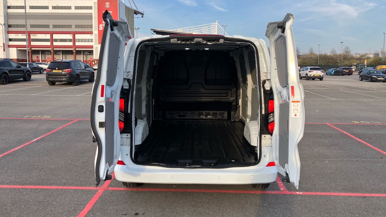 Used Ford Transit Custom 2024 for sale - 77963104: Photo 3