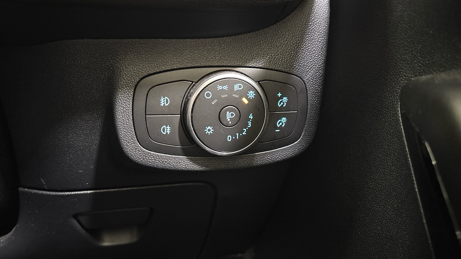 Used Ford Fiesta 2021 for sale - 76884743: Photo 28