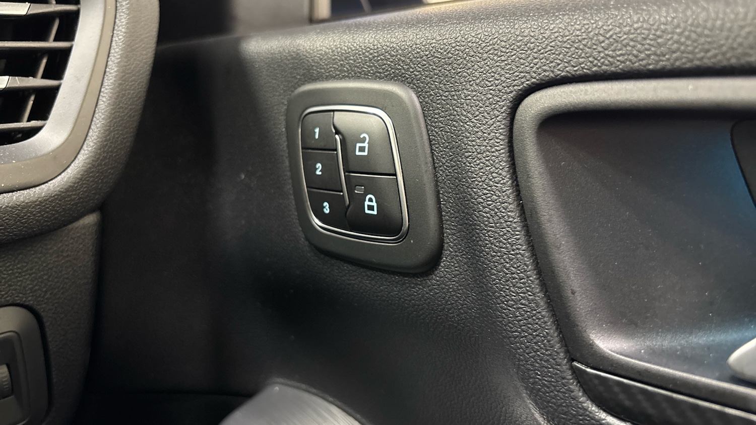 Used Ford Kuga 2024 for sale - 76504439: Photo 41