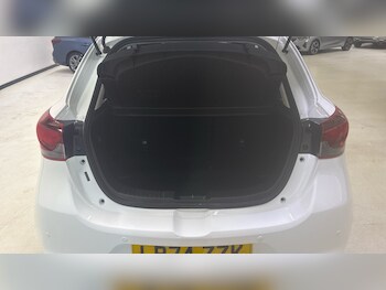 Used Mazda Mazda2 2024 for sale - 75604061: Photo