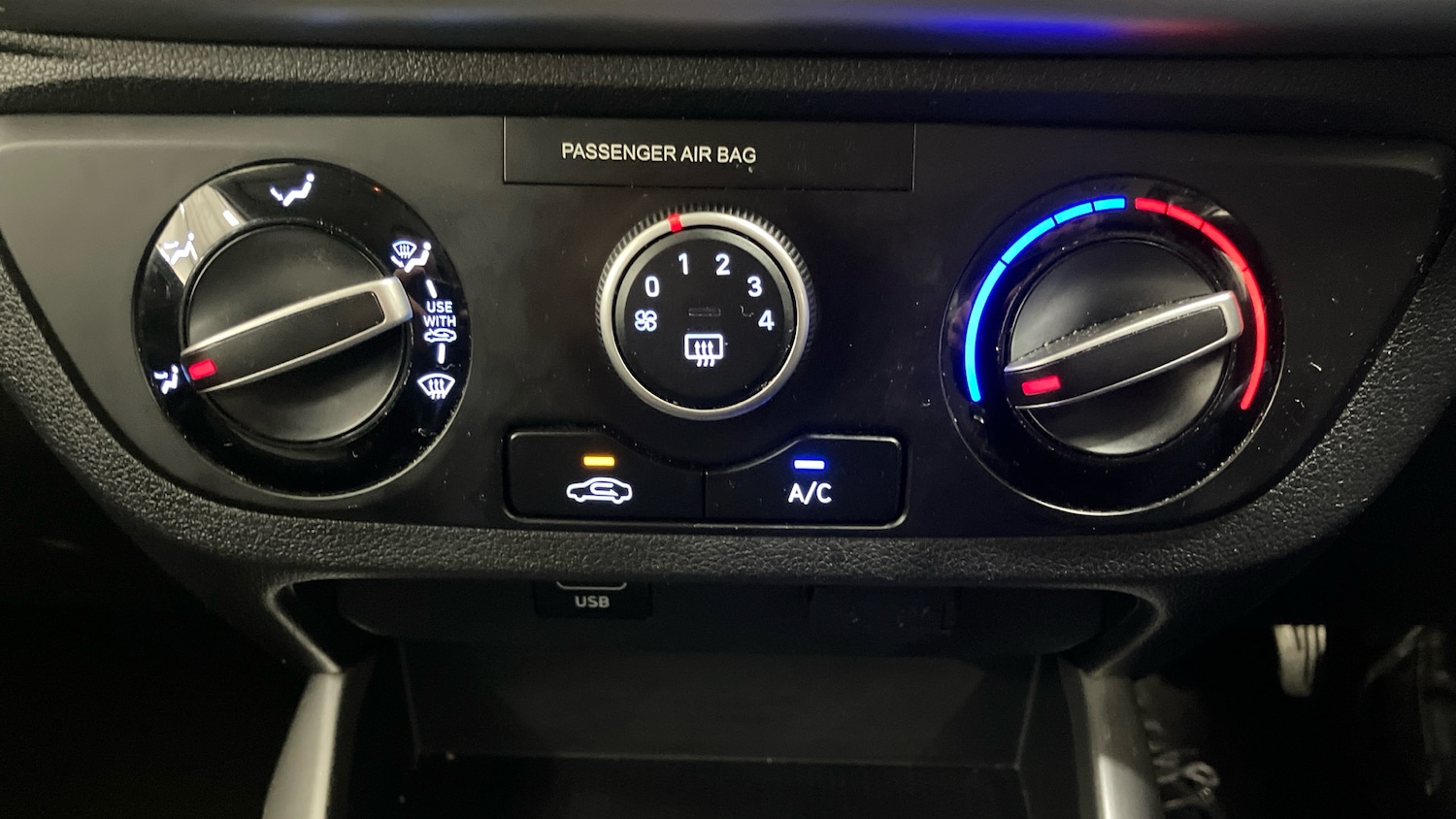 Used Hyundai i10 2020 for sale - 77431087: Photo 24