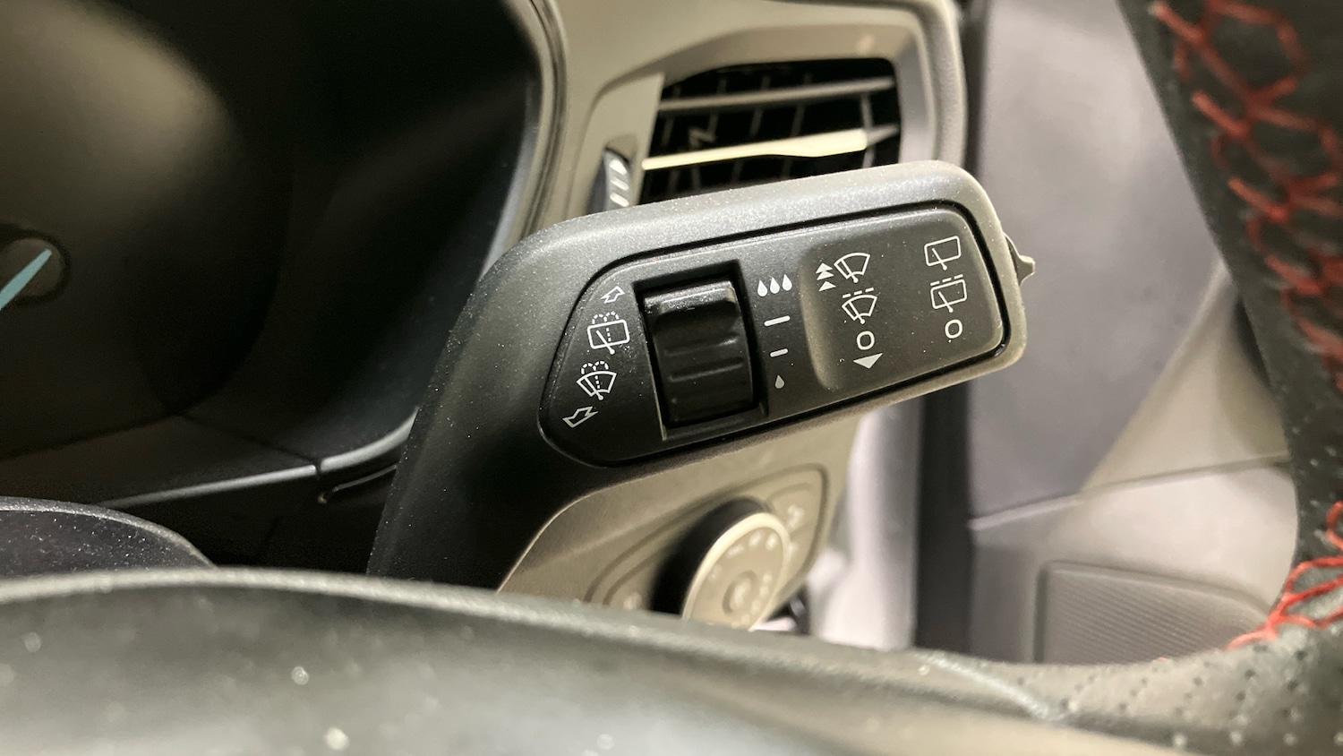 Used Ford Focus 2023 for sale - 76436492: Photo 33