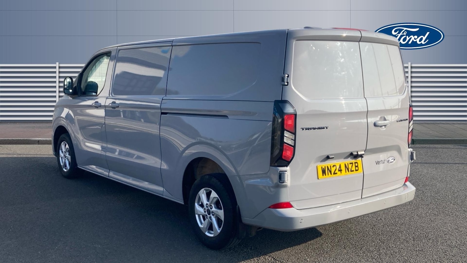 Used Ford Transit Custom 2024 for sale - 77983556: Photo 2