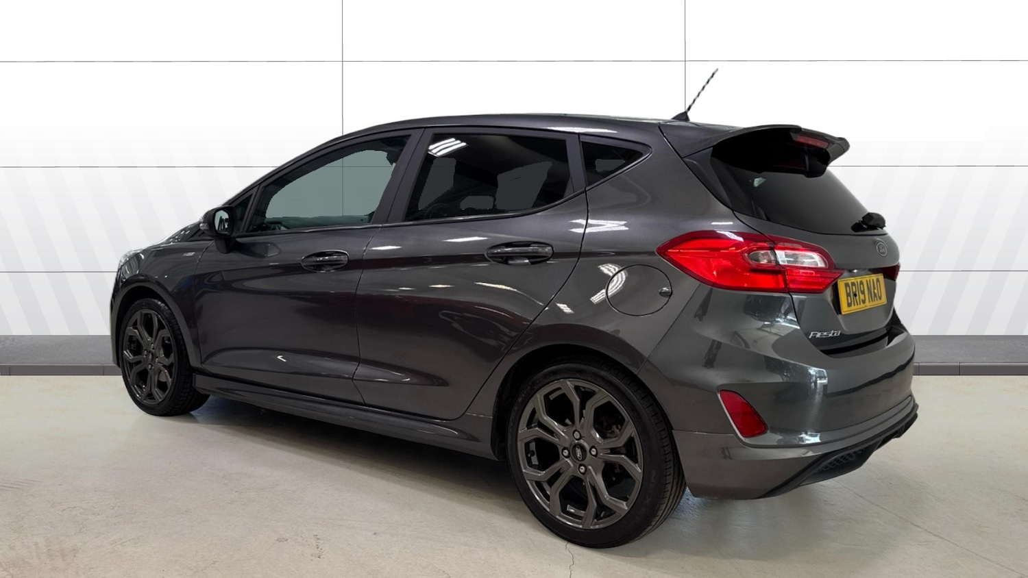 Used Ford Fiesta 2019 for sale - 77975776: Photo 2