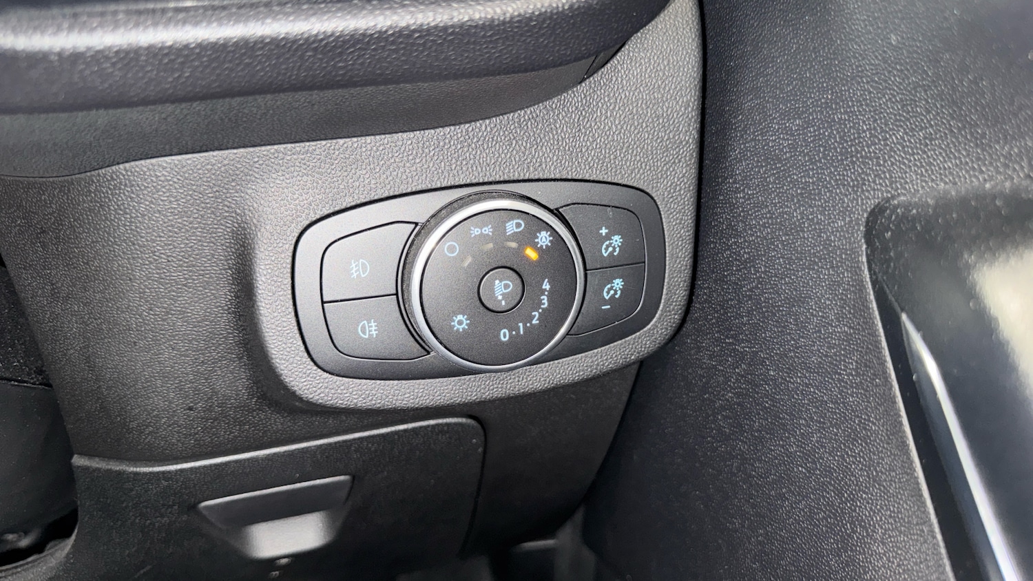 Used Ford Fiesta 2019 for sale - 77975776: Photo 29