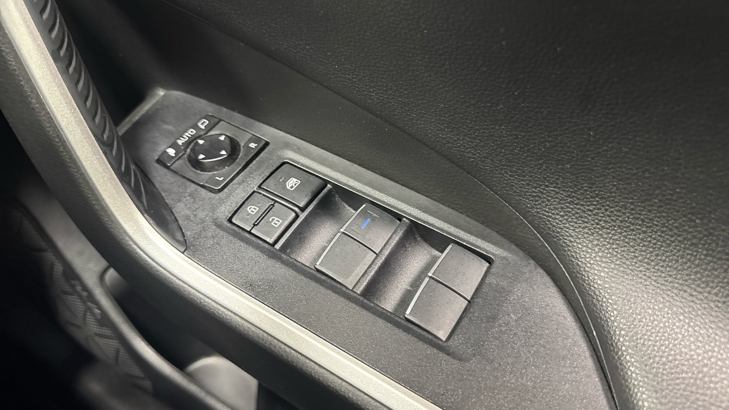 Used Toyota RAV4 2021 for sale - 77622317: Photo 29