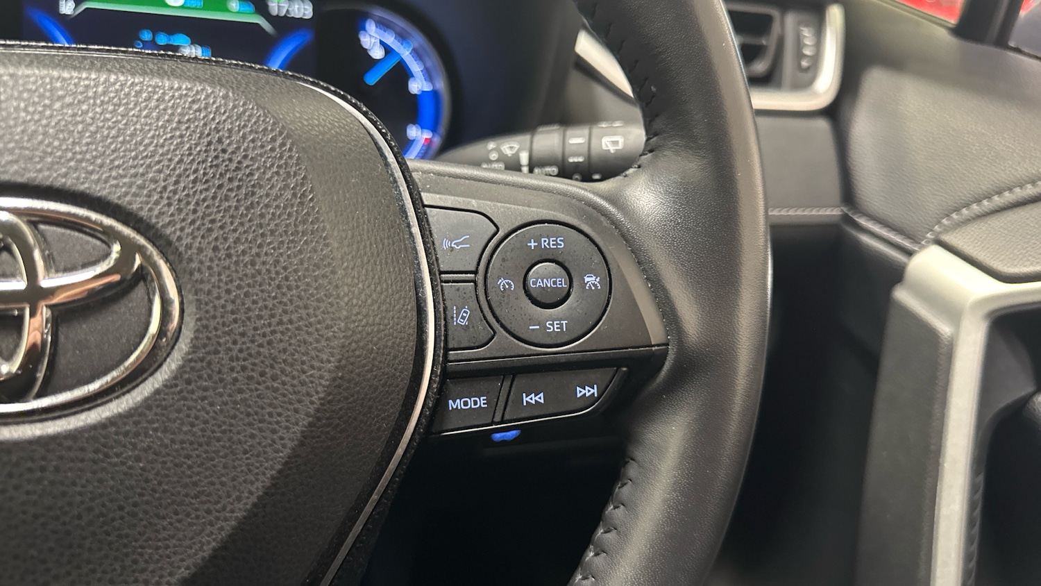 Used Toyota RAV4 2021 for sale - 77622317: Photo 32