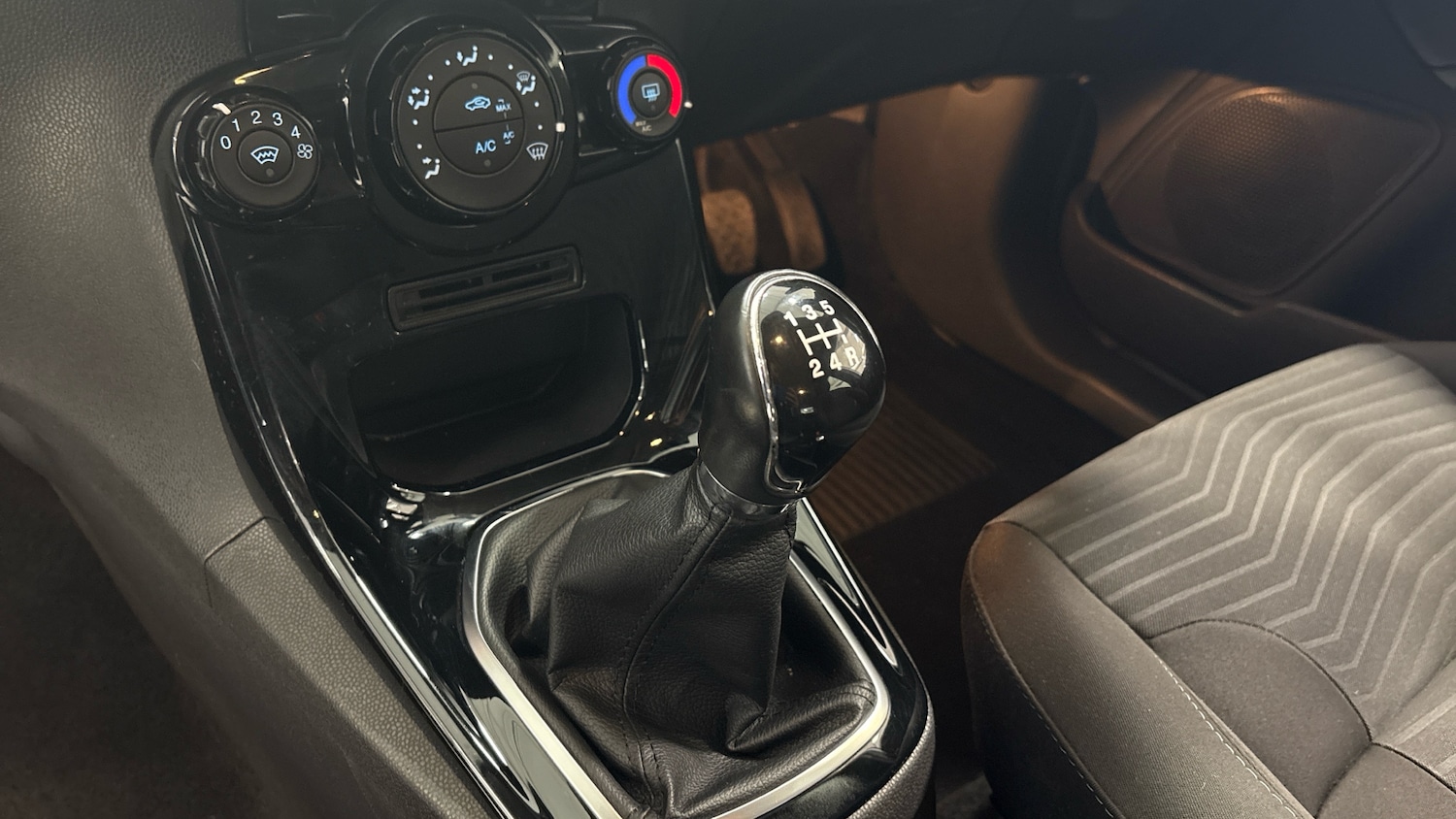 Used Ford Fiesta 2016 for sale - 76594534: Photo 13