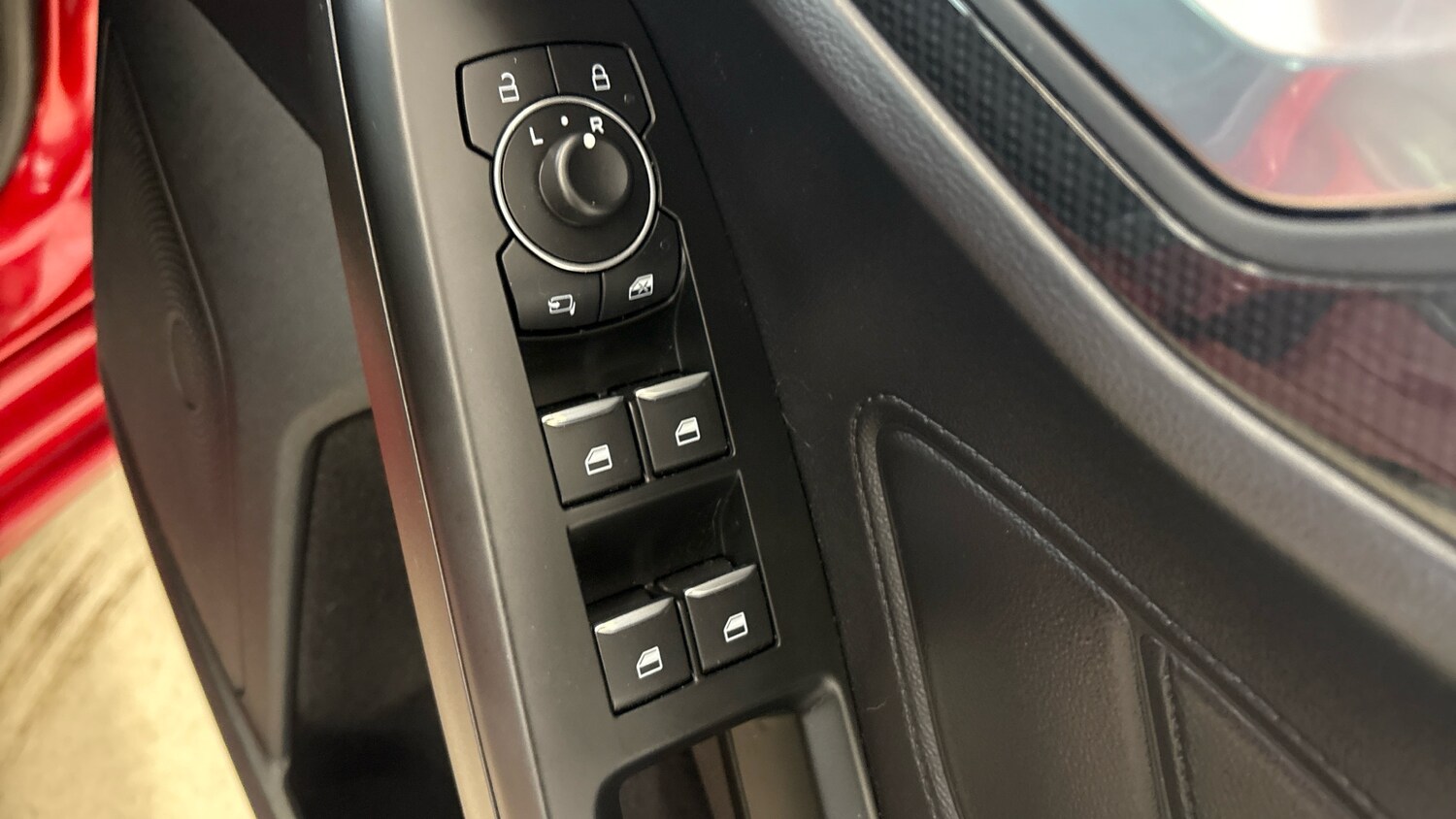 Used Ford Focus 2022 for sale - 78012633: Photo 32