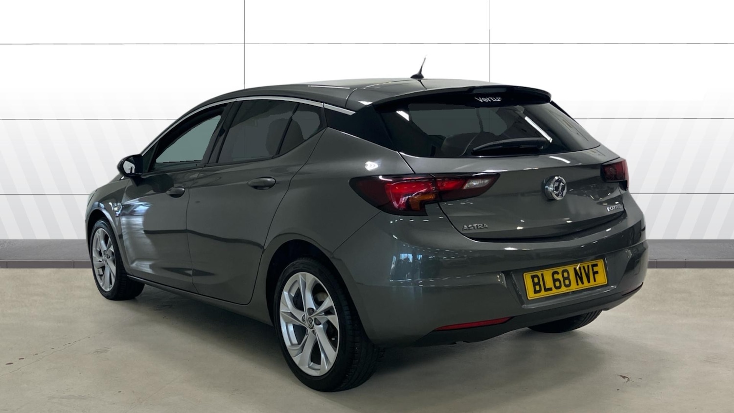 Used Vauxhall Astra 2019 for sale - 76931572: Photo 2
